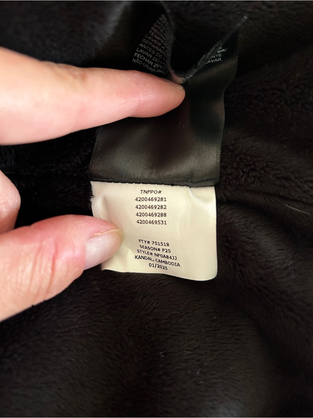 The North Face Women's Shelbe Raschel Hoodie - Black - Picture 5 of 5